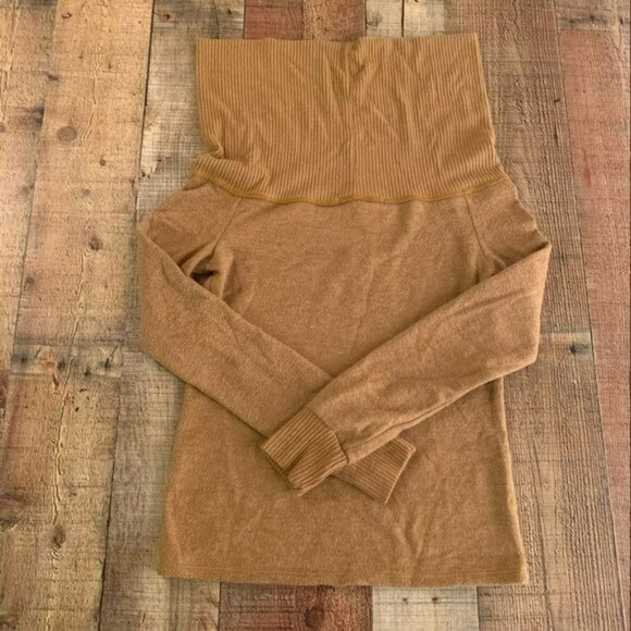 Juniper Cozy Rib Mix Off-Shoulder Whiskey Sweater By Project Social T Size S - Picture 11 of 11